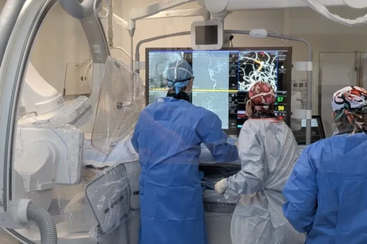 Torino, neonata con grave malformazione al fegato salvata grazie a una speciale colla acrilica biocompatibile