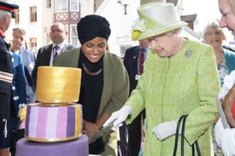 La regina e la torta di bake off