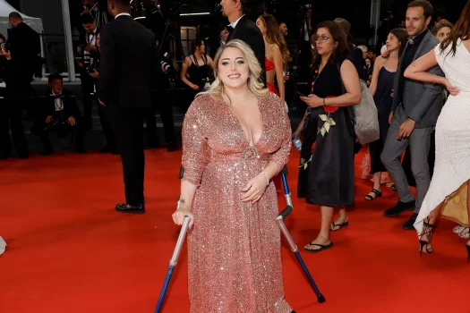 Festival di Cannes 2023, Benedetta De Luca orgogliosa sul red carpet: «Vorrei trasmettere forza a tante persone con e senza disabilità»