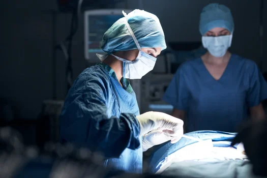 Tumori dell’ovaio e della mammella: apre a Torino la prima sala operatoria dedicata alla chirurgia preventiva per le pazienti portatrici di mutazioni genetiche